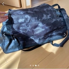 adidas 旅行バッグの画像