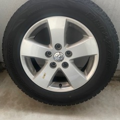 アメ車のスタッドレスタイヤ　ホイール　4本セット　値下げ