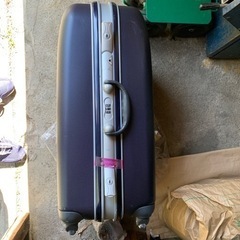 スーツケース　受付終了の画像