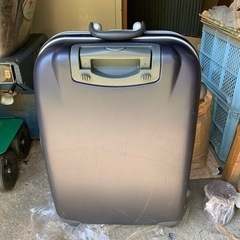 スーツケース　受付終了