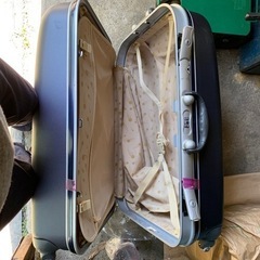 スーツケース　受付終了の画像