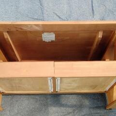 リビングテーブルの画像