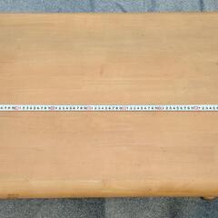 リビングテーブルの画像