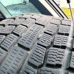 スバルBP5純正ホイール（スタッドレスタイヤ付）の画像