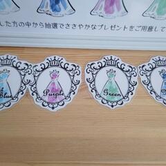 【値下げ】ドレスの色当てクイズ案内ボード＆投票箱用ラミネートカードの画像