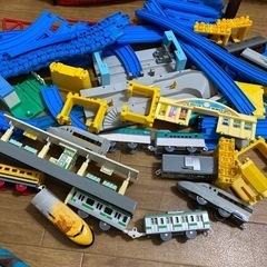 トミカ　プラレール