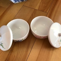 六角葡萄柄器＆新品蓋付き湯飲みの画像