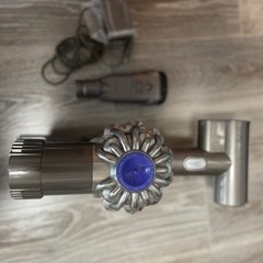 ダイソン DC61  ハンディー掃除機