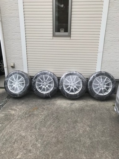 スタッドレスタイヤ 205/60/R16の4本セット　16インチ