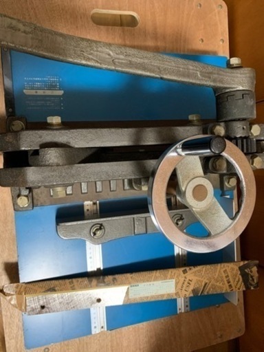 裁断機　本の自炊ように 強力断裁機 MC-425型 手動 業務用