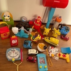 ① おもちゃまとめ売り　トーマス　車　ピカチュウ　マクドナルド　...