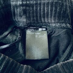 ユニクロ　黒　Sサイズ　ベロアズボン・パンツ・ボトムズ　品番241-420689（94-12）の画像