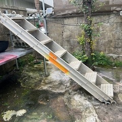 アルミ階段　単管　建築資材の画像