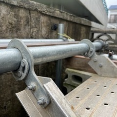 アルミ階段　単管　建築資材の画像