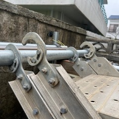 アルミ階段　単管　建築資材の画像
