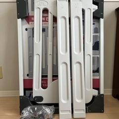 グレイッシュ　ベビーゲート　68~94cm