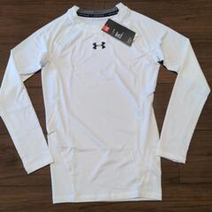 UNDER ARMOUR　新品インナーシャツSM