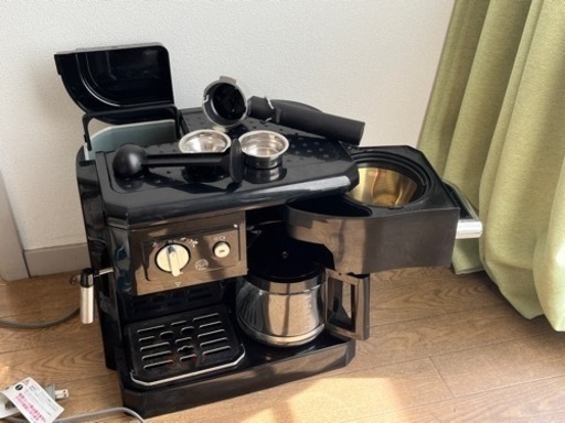 定価28,000デロンギ　エスプレッソ\u0026コーヒーメーカー　カフェラテ　バリスタ