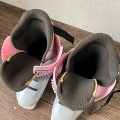 お引取り限定 HELD SEVEN ヘルト ジュニアスキーブーツ 23.0cm ピンクの画像