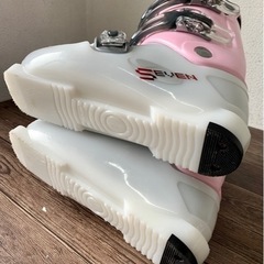お引取り限定 HELD SEVEN ヘルト ジュニアスキーブーツ 23.0cm ピンクの画像