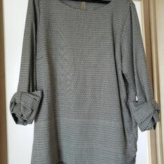 新品　袖口がかわいいチュニックの画像