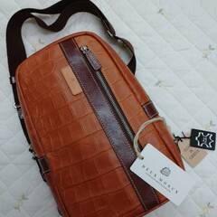 新品未使用 DEUX MONCX　デュモンクス　ボディーバック　レザー