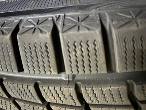 スタッドレス　265/65R17 1年使用　8〜9分山　バリ溝　バリ目