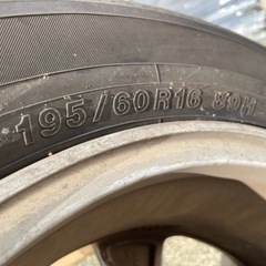 セレナC26 タイヤ4本セット　純正ホイール付の画像