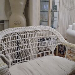 値下げしました。とても可愛い二人がけソファの画像