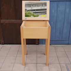 稀少なタモ材を使用した無印良品(MUJI)のドレッサーです。ナチュラルな