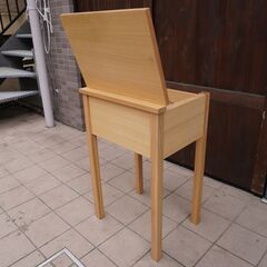 稀少なタモ材を使用した無印良品(MUJI)のドレッサーです。ナチュラルな