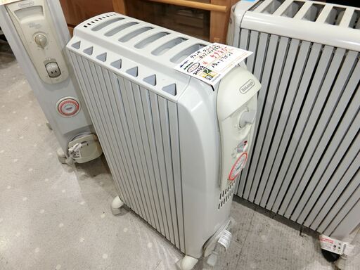 デロンギ オイルヒーター D071249EF 【モノ市場東海店】 151