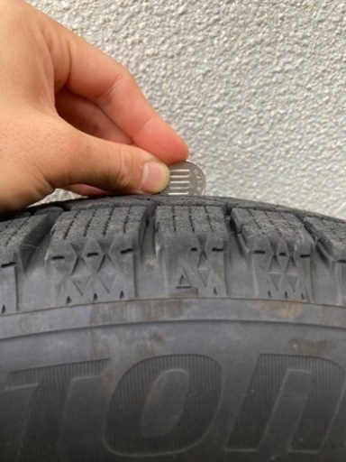 スタッドレスタイヤ　ホイールセット4本　ブリヂストン165/70R14 vitz