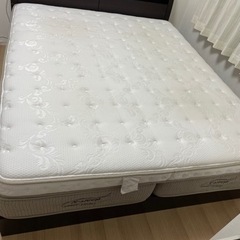 クイーンサイズ マットレスの画像