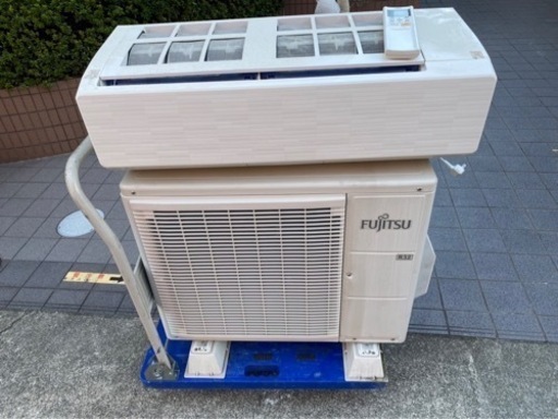 富士通 FUJITSU 2015年製 エアコン おもに6畳用（ホワイト） AS-R22E-W