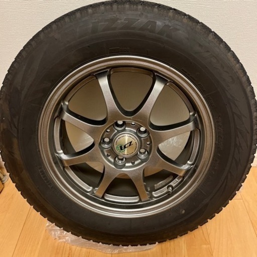 アルミ付きスタッドレスタイヤ4本セット　195/65R15 ブリザックVRX2