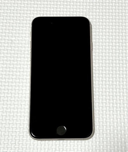 【お取引中】iPhone SE3(第3世代) スターライト 64 GB docomo