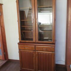 食器棚の画像