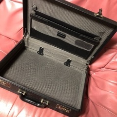 アタッシュケースの画像