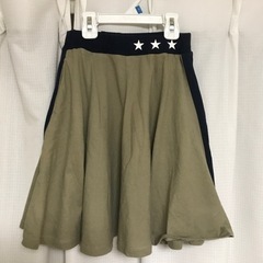 【140㎝女子】冬物トップス、フレアスカート　古着の画像