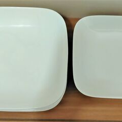 【中古品】モダンなスクエアホワイト皿大4枚中4枚計8枚セット　爽やかな朝食のテーブルに♪の画像