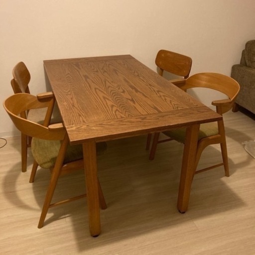 【取引中】ダイニングテーブルセット　椅子付き！