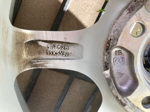 21年の中古スタッドレス175/65R15 ホイル付きまだまだ使えます
