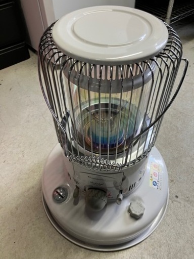 トヨトミ★レインボーストーブ★レトロストーブ★これからのキャンプに♩