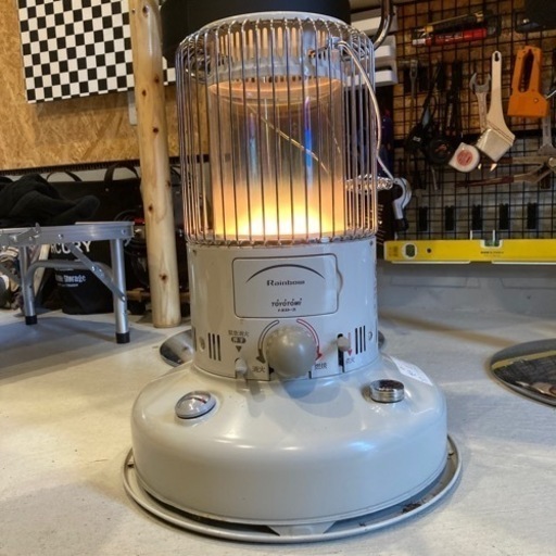 人気 コンパクト 電気いらず‼︎ 石油 ストーブ  トヨトミ 状態良好 アウトドア キャンプ 災害に