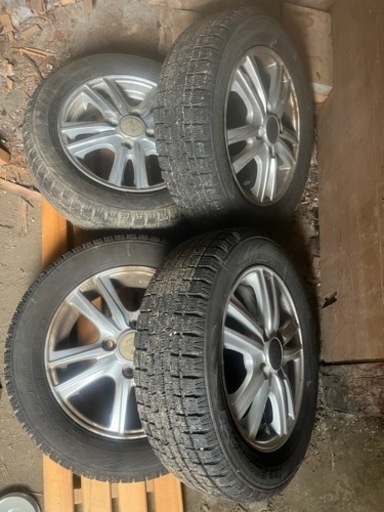 15565R13 73Q 2020年26週製造　スタッドレス　バリ溝