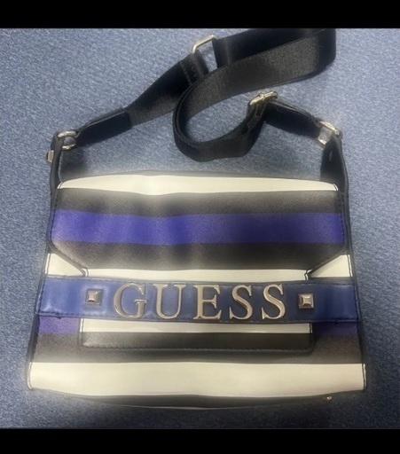 GUESS ショルダーバッグ