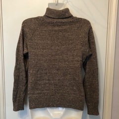 【お取引先決まりました　服あげます　即日取引希望】タートルネックセーターの画像