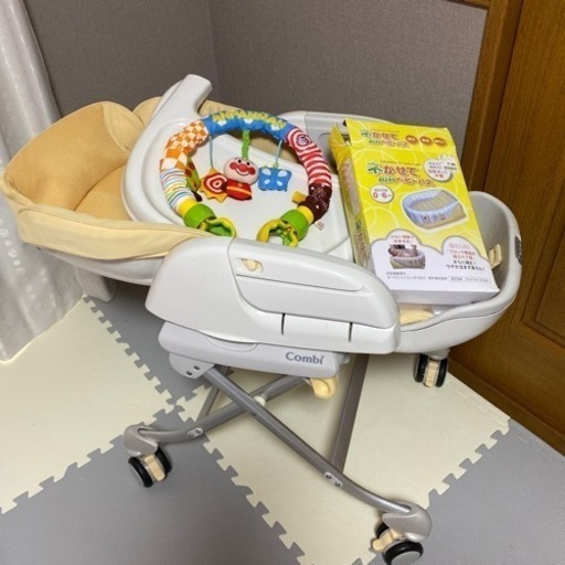 combi ハイローチェア ベビーバス