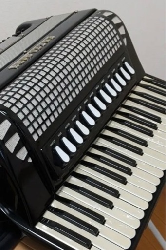 アコーディオン　Excelsior320 HMML